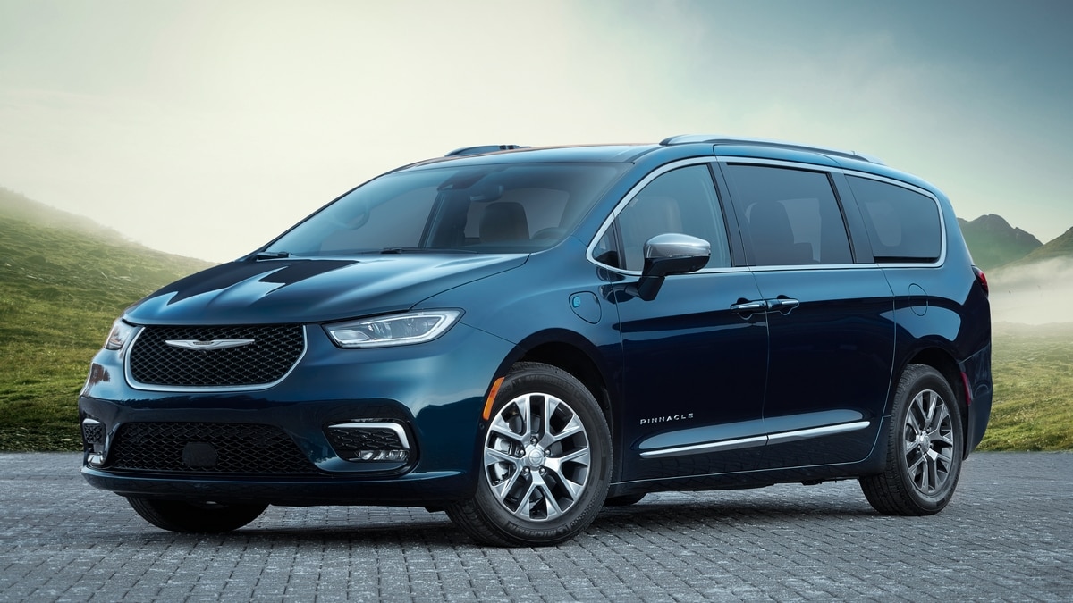 Recall Alert: Chrysler Pacifica Hybrid – Kelley Blue Book