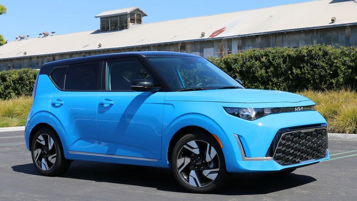 2024 Kia Soul vs. 2024 Nissan Kicks Comparison – Kelley Blue Book